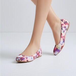 Dream Pair Ballerina Walking Flats Size 9.5 Floral brand new